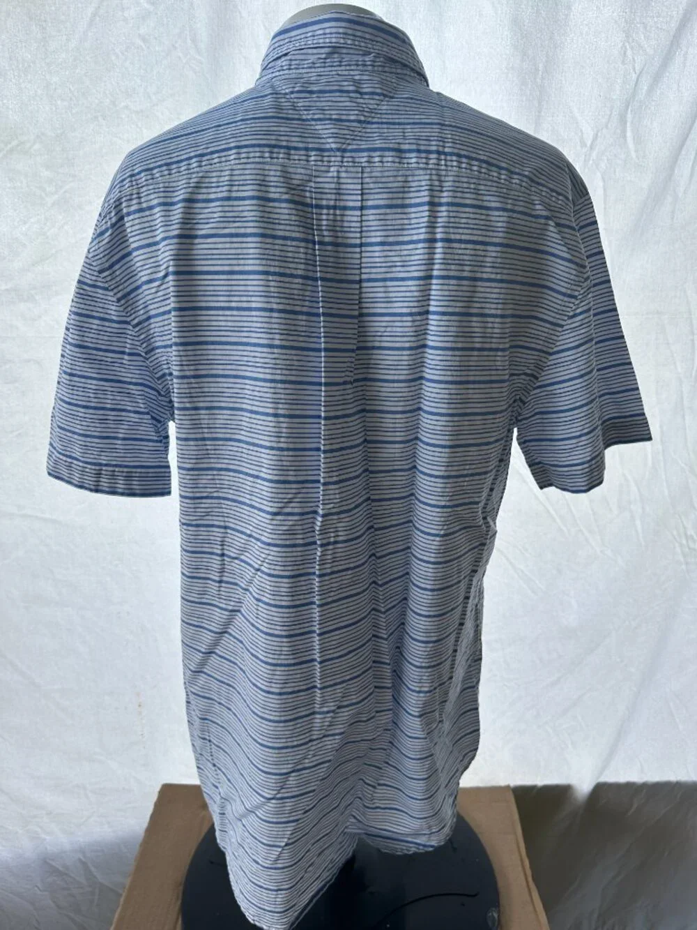 Tommy Hilfiger Men's Blue White Stripe SS Button Front Shirt Large Classic Fit